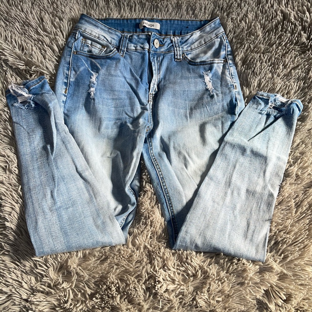 Distressed Jeggings